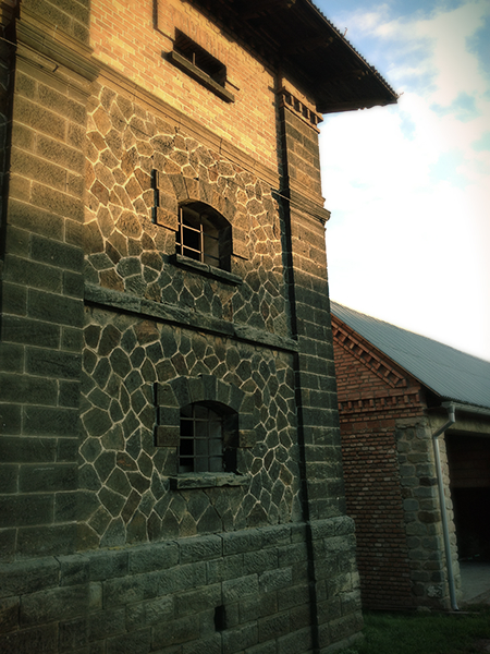 Návrh fasády statku v Křovicích - Detail fasády okolních historických budov